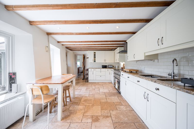 Kitchen- click for photo gallery